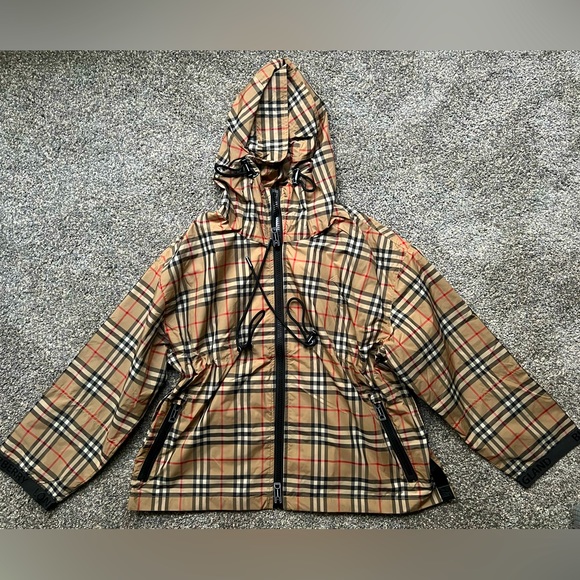 Burberry Jackets & Blazers - New lightweight jacket